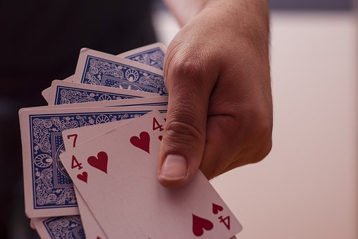 The Art of the Bluff: Mastering Deception in Texas Holdem
